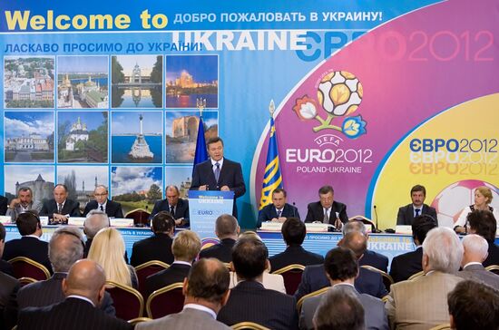 Viktor Yanukovych takes part in international conference
