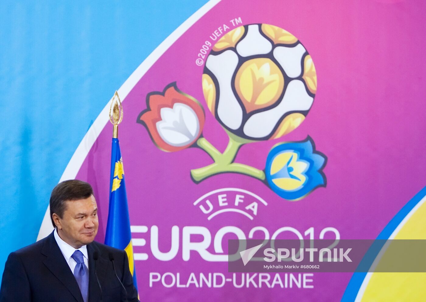 Viktor Yanukovych takes part in international conference