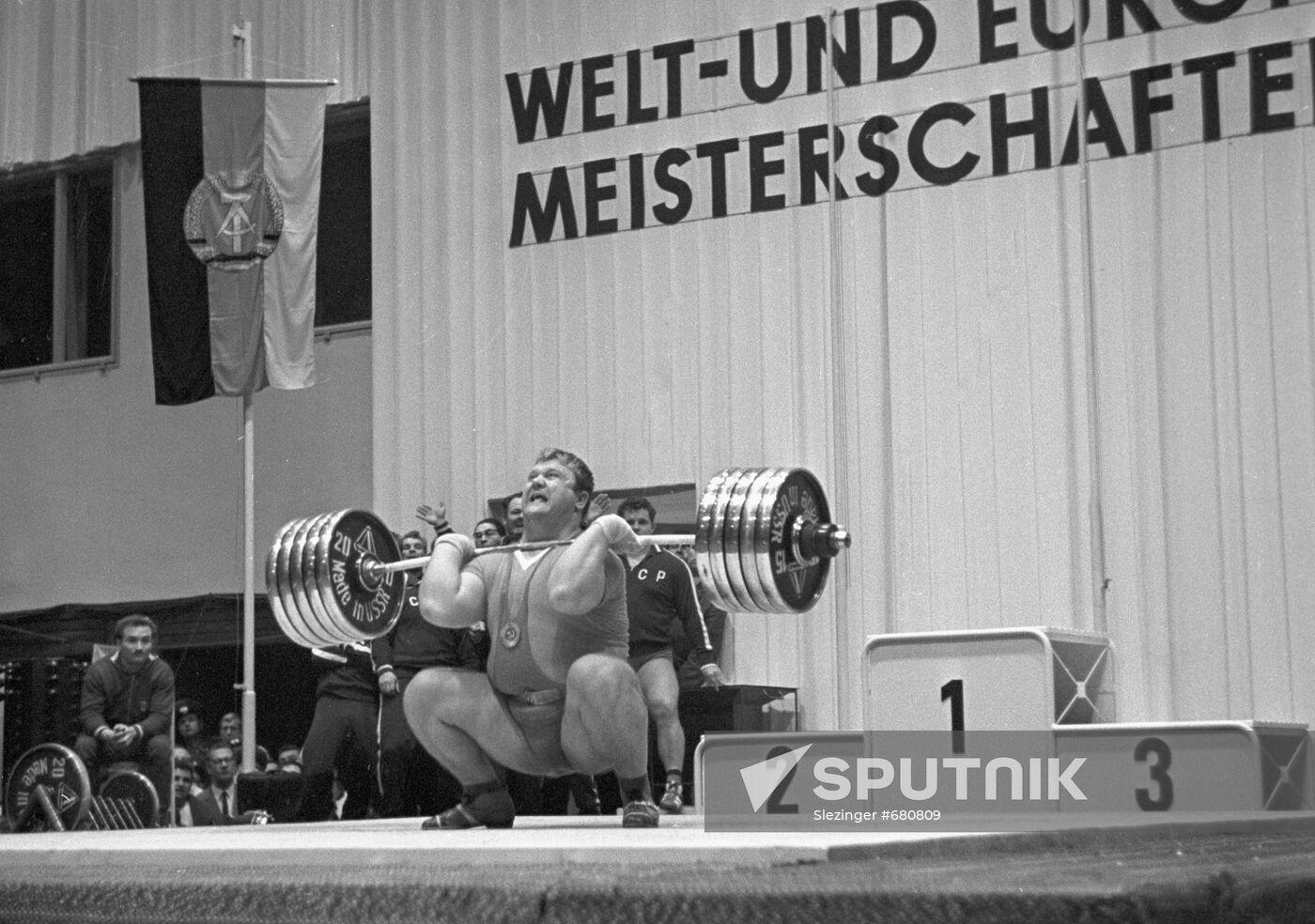 Weight lifter Leonid Zhabotinsky