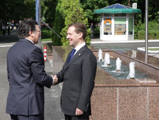 Dmitry Medvedev takes part in Russia-EU summit