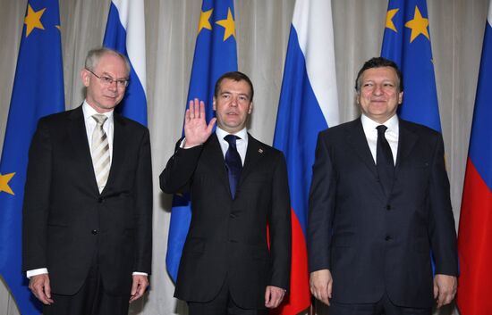 Dmitry Medvedev takes part in Russia-EU summit