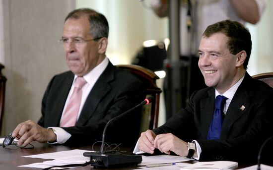 Dmitry Medvedev takes part in Russia-EU summit