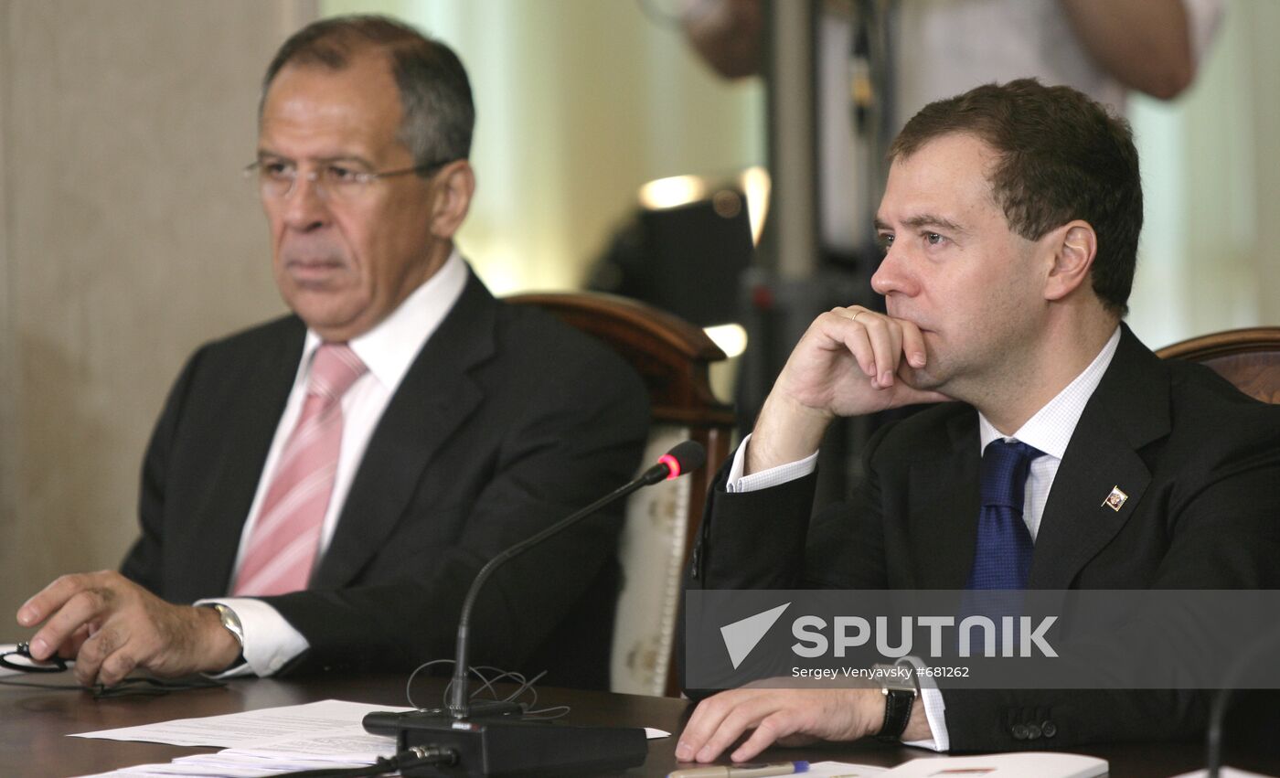 Dmitry Medvedev takes part in Russia-EU summit