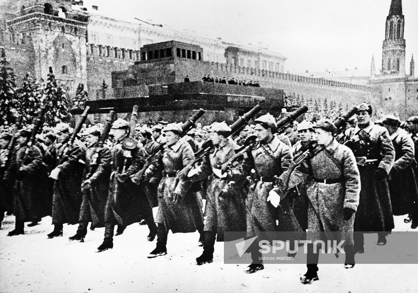 November7, 1941, Moscow. Red Square military parade.