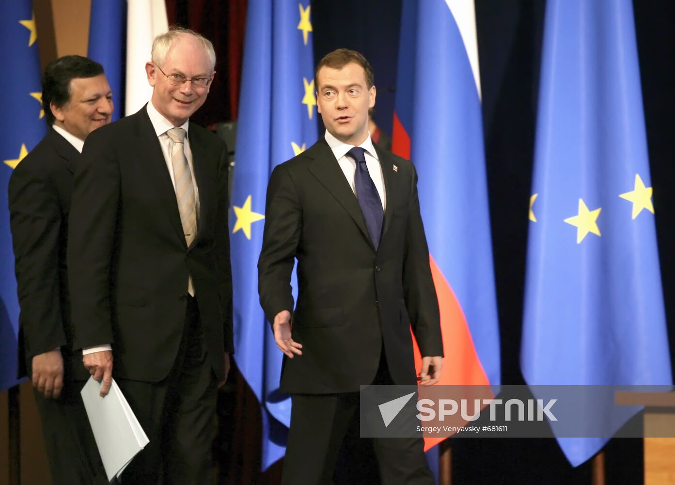 Dmitry Medvedev takes part in Russia-EU summit
