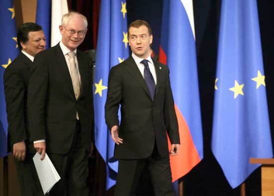 Dmitry Medvedev takes part in Russia-EU summit