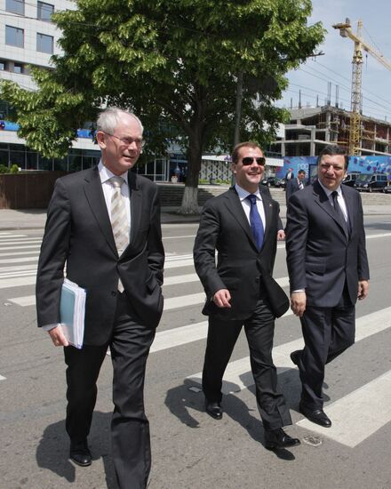 Dmitry Medvedev takes part in Russia-EU summit