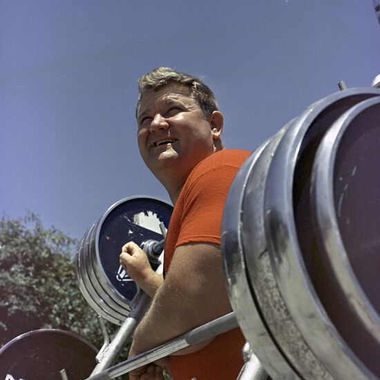 Weightlifter Leonid Zhabotinsky