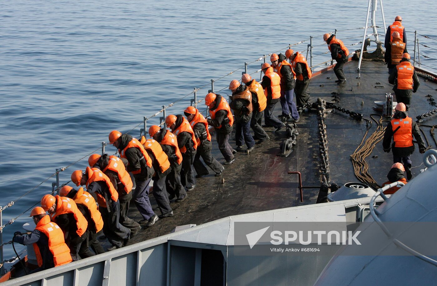 Guards' missile cruiser Varyag makes a trial sortie