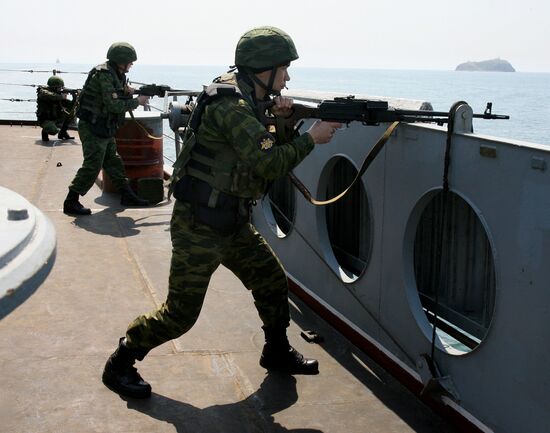 Guards' missile cruiser Varyag makes a trial sortie