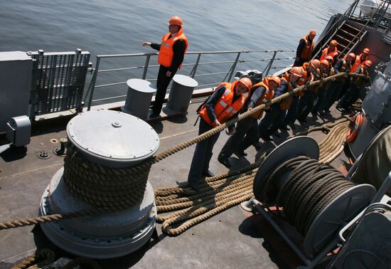 Guards' missile cruiser Varyag makes a trial sortie