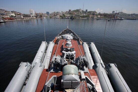 Guards' missile cruiser Varyag makes a trial sortie