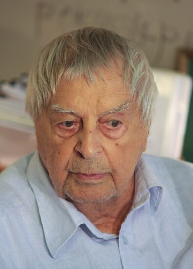 Yury Lyubimov gives interview on Andrei Voznesensky's passing