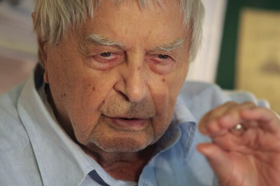 Yury Lyubimov gives interview on Andrei Voznesensky's passing