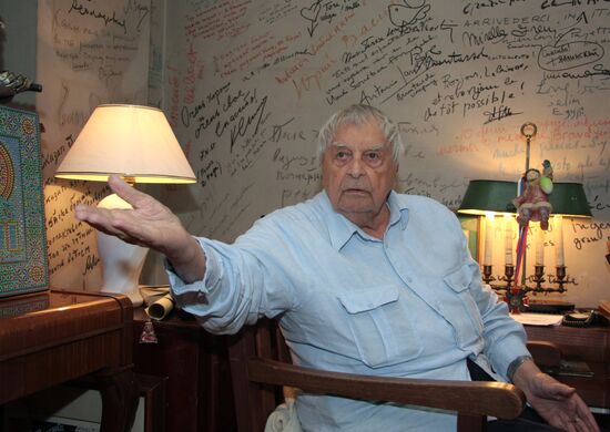 Yury Lyubimov gives interview on Andrei Voznesensky's passing