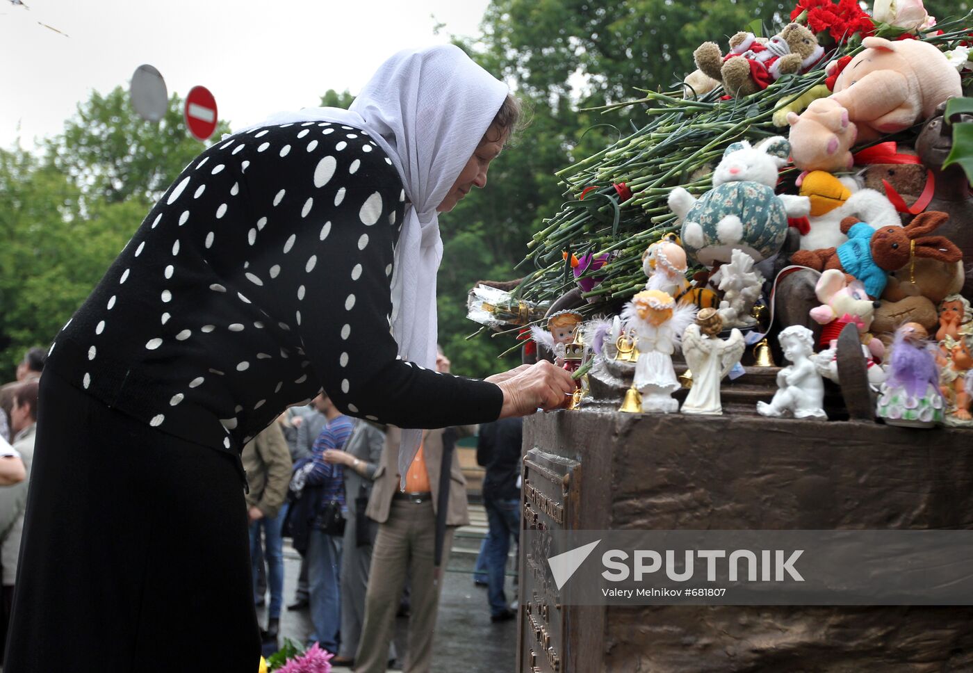 Unveiling the monument to victims of terrorist act in Beslan