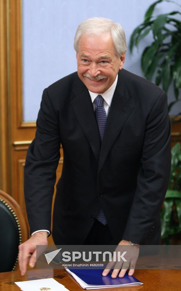 Vladimir Putin meets with leadership of United Russia