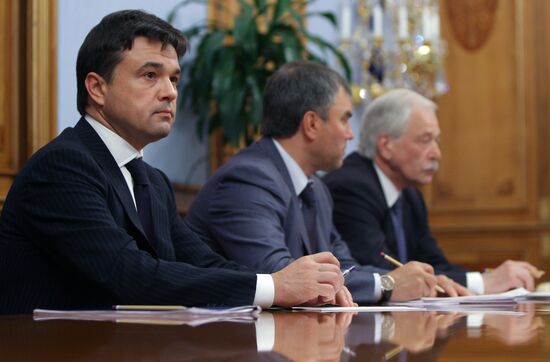 Vladimir Putin meets with leadership of United Russia