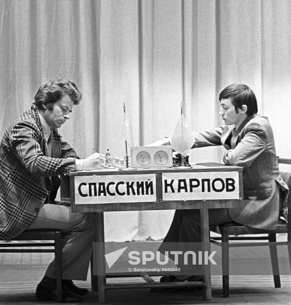 Boris Spassky and Anatoly Karpov during a chess match