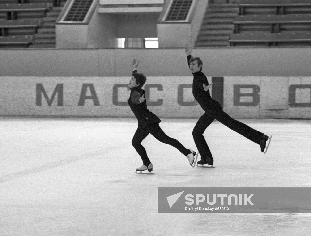 Pair skaters Irina Rodnina and Alexander Zaitsev