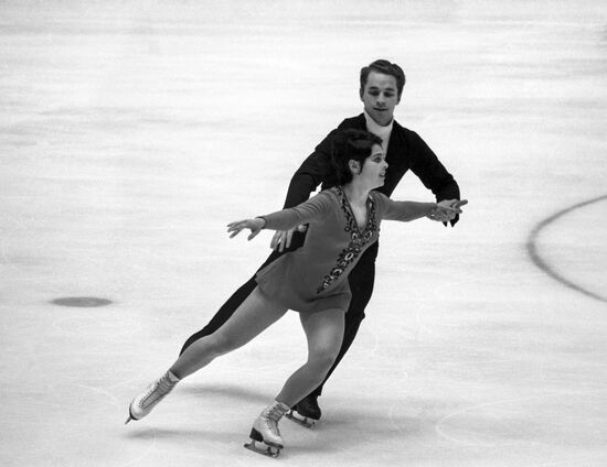 Figure-skaters Irina Rodnina and Alexei Ulanov