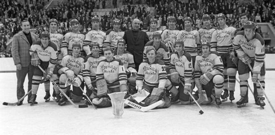 Dynamo hockey club - winners of 1972 USSR Cup