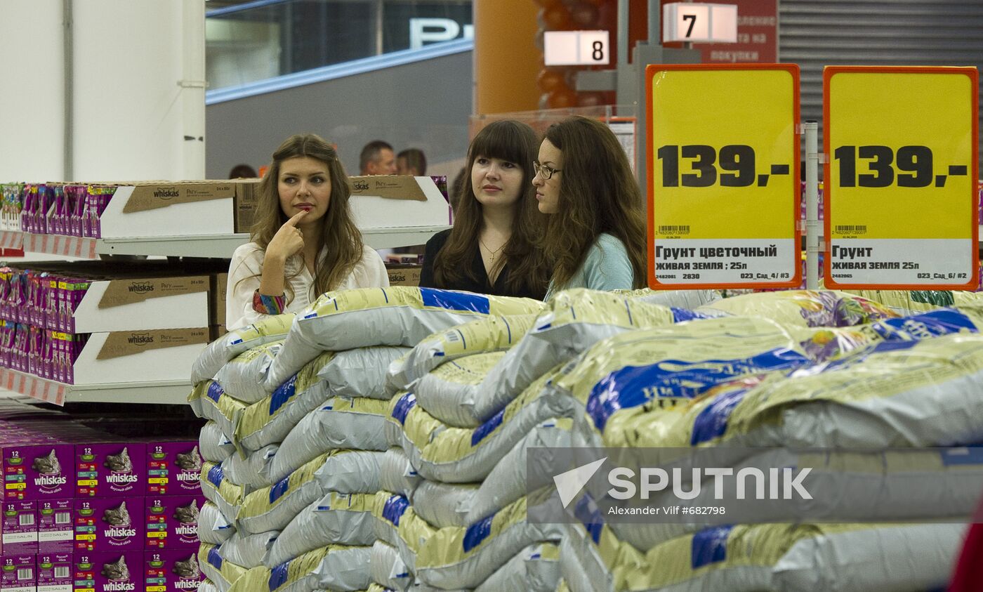 New OBI hypermarket opened