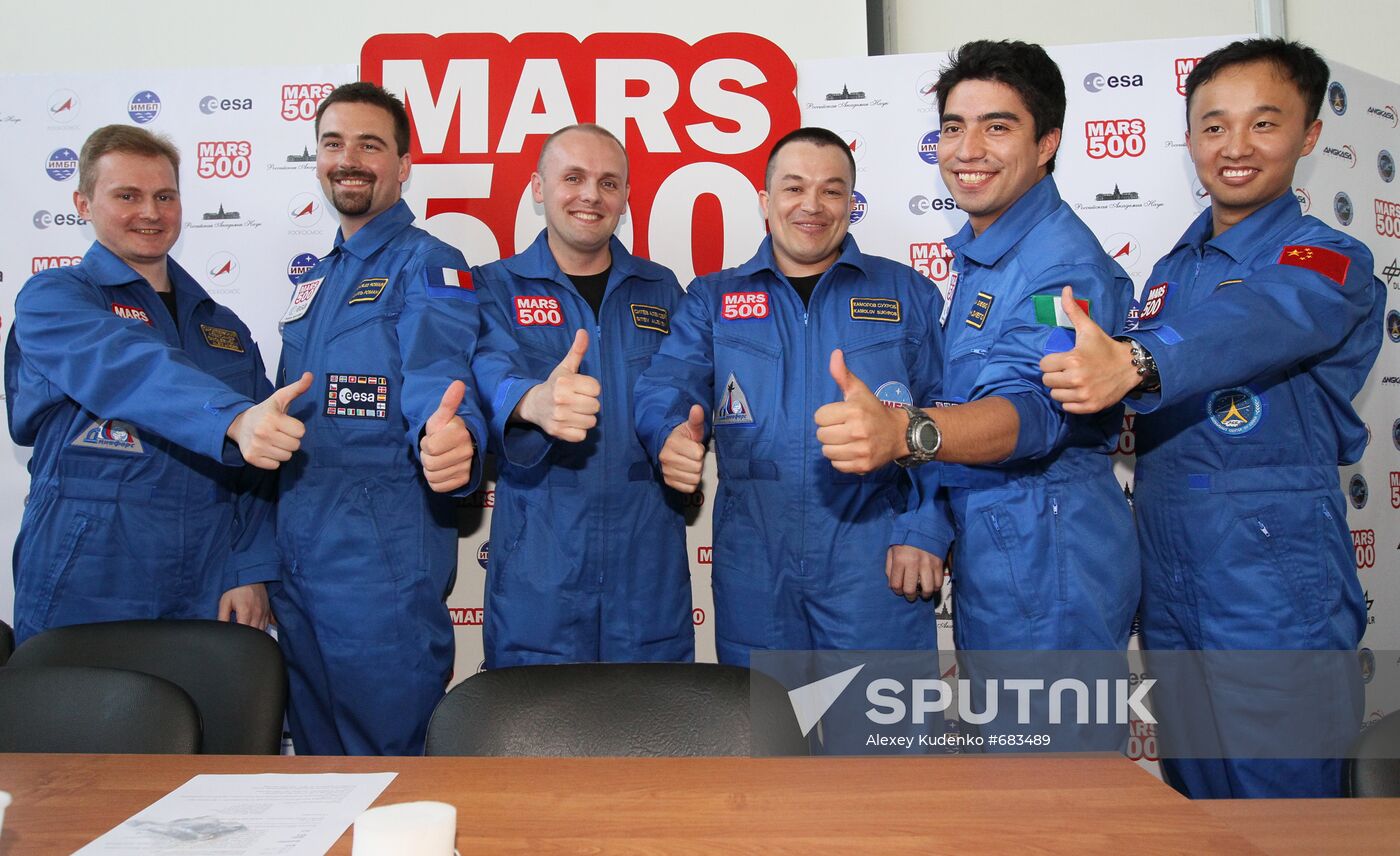 Participants in the 520-day Mars-500 experiment
