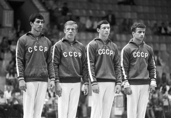 USSR gymnast team on 1973 Student Games