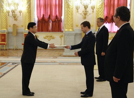 Dmitry Medvedev receives foreign ambassadors' credentials