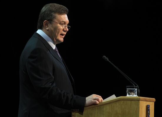 Ukrainian President Viktor Yanukovych addresses Ukrainian people