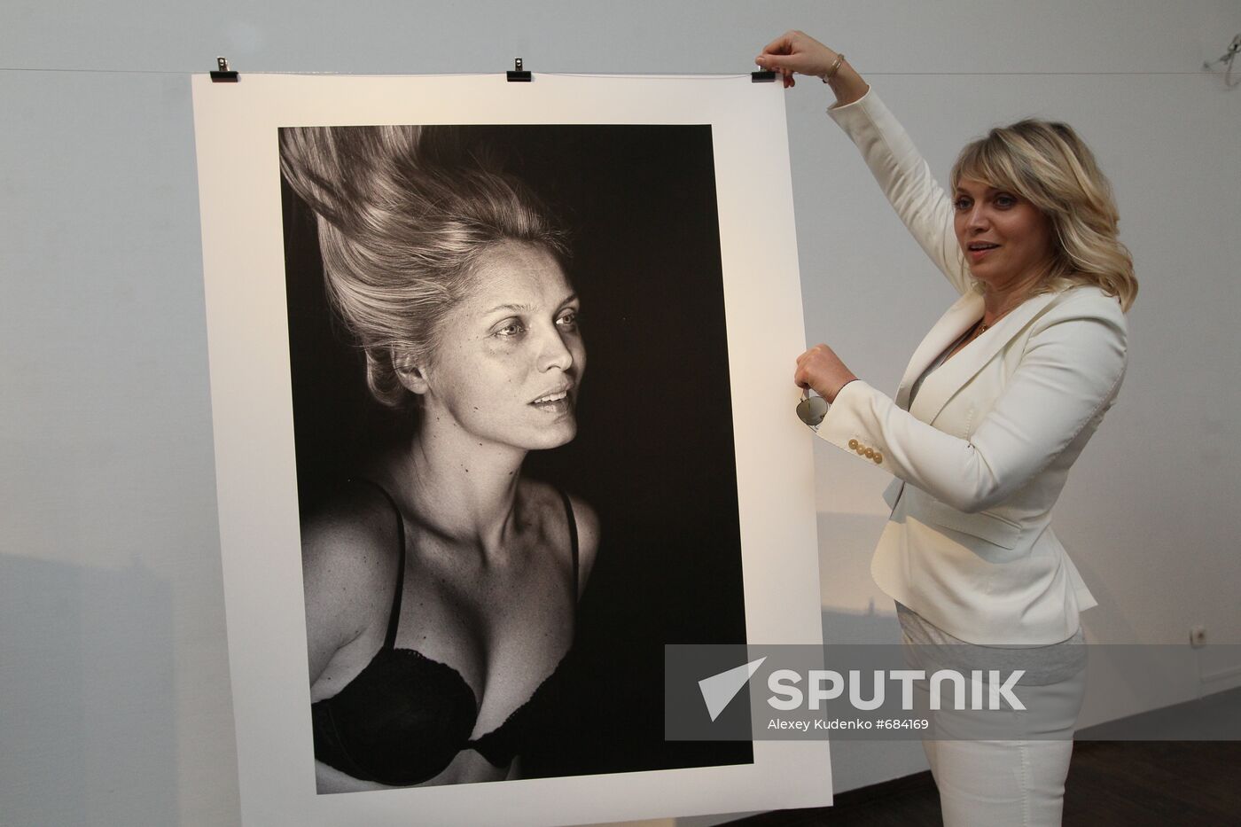 No Make-Up exhibition by Vlad Loktev