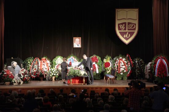 Civil funeral rites for poet Andrey Voznesensky