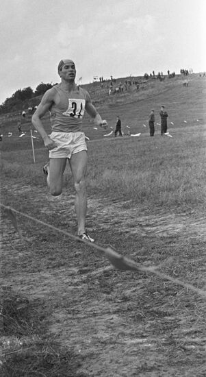 Soviet pentathlete Igor Novikov