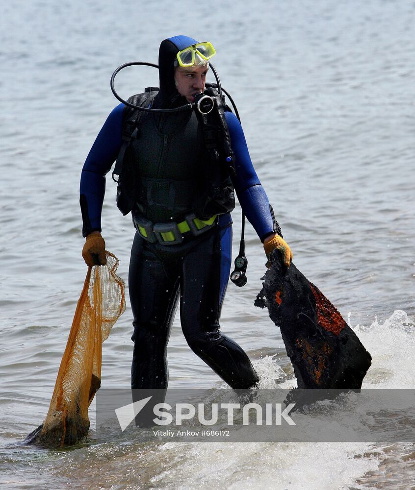 World Ocean Day cleanup