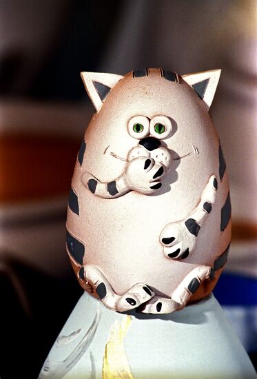 Cat piggy bank