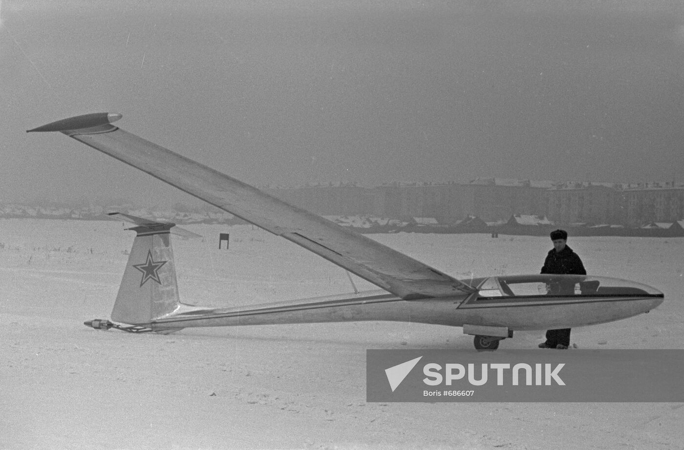 A Soviet-made KAI-19 sports glider