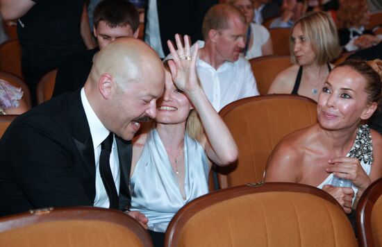 Fyodor Bondarchuk, Viktoriya Tolstoganova and Zhanna Friske