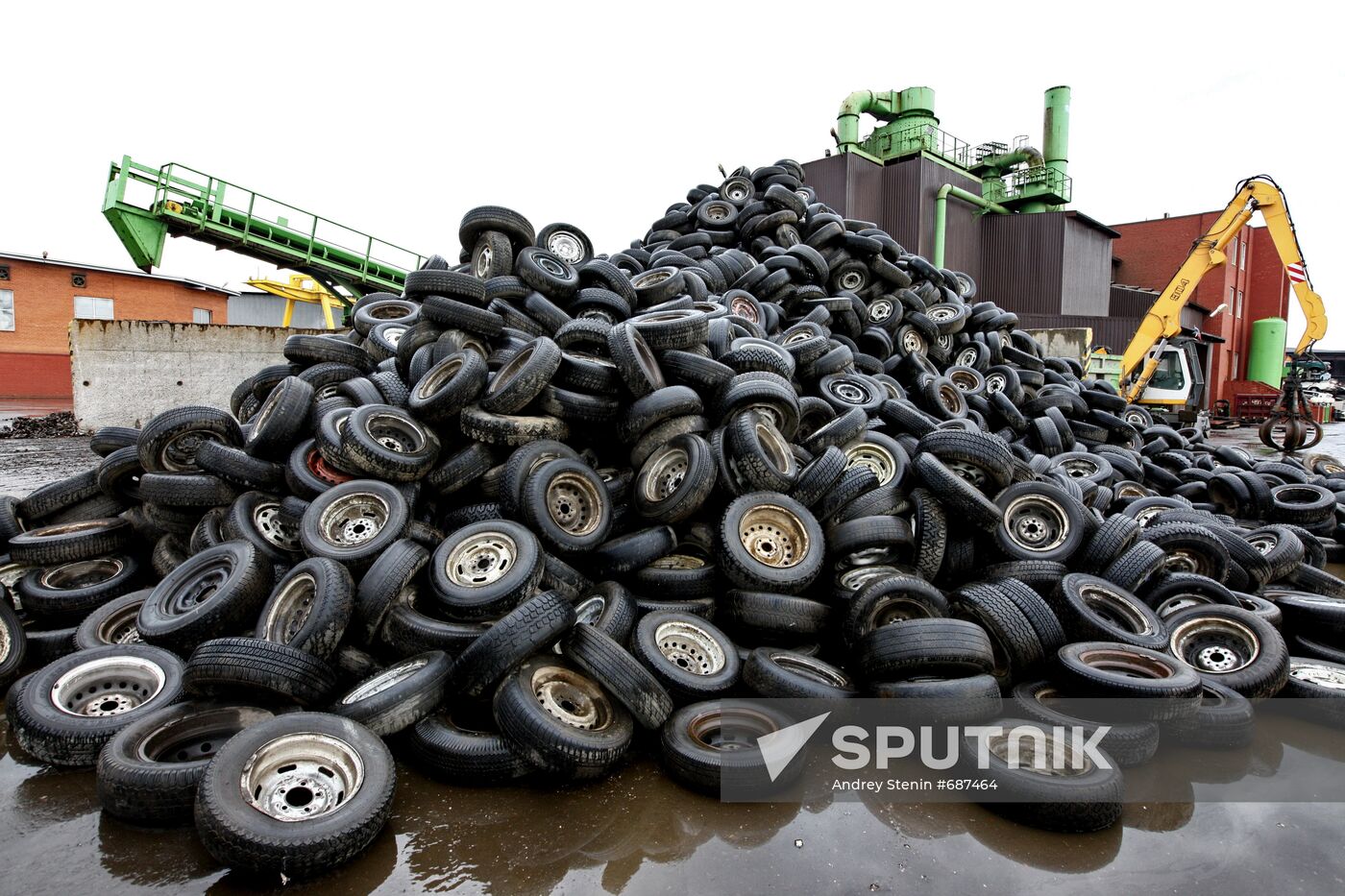 Car recycling at Vtormet Industrial Company