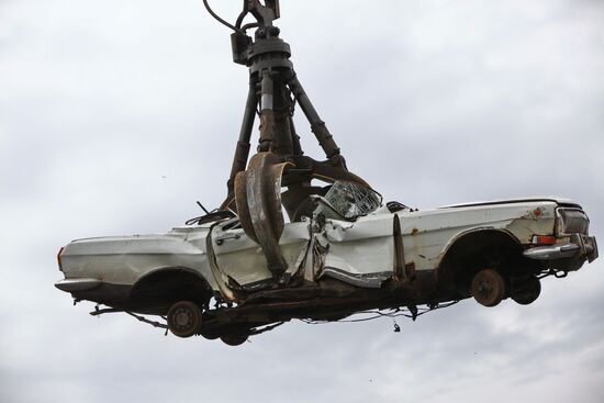 Car recycling at Vtormet Industrial Company