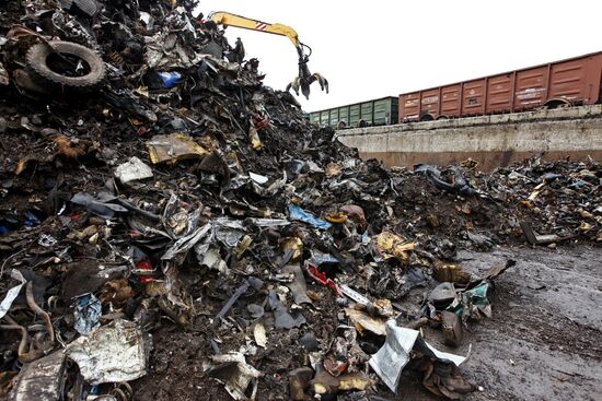 Car recycling at Vtormet Industrial Company
