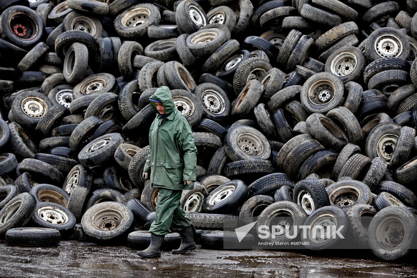 Car recycling at Vtormet Industrial Company