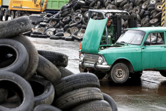 Car recycling at Vtormet Industrial Company