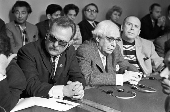 Cevdet Anday, Lev Nikulin and Leonid Lench