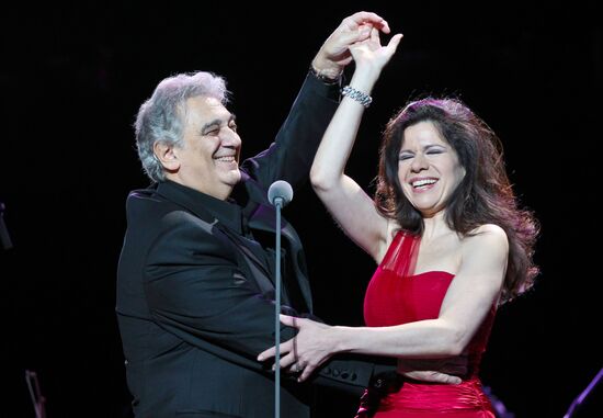 Placido Domingo and Veronica Villarroel