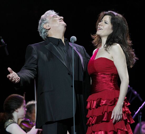 Placido Domingo and Veronica Villarroel
