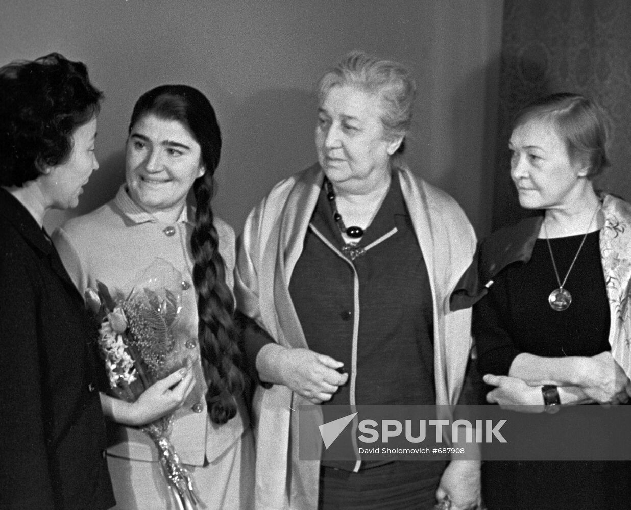 Bosya Sangadzhiyeva, Leila Vekizova, Anna Akhmatova, Olga Bergholz