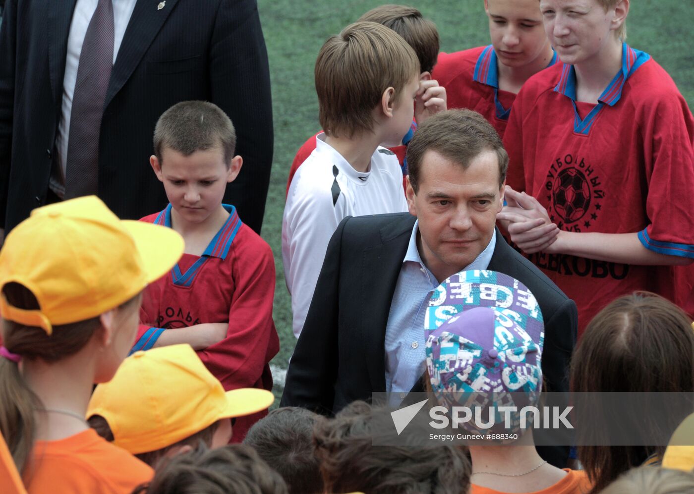 Dmitry Medvedev visits Levkovo children's holiday camp