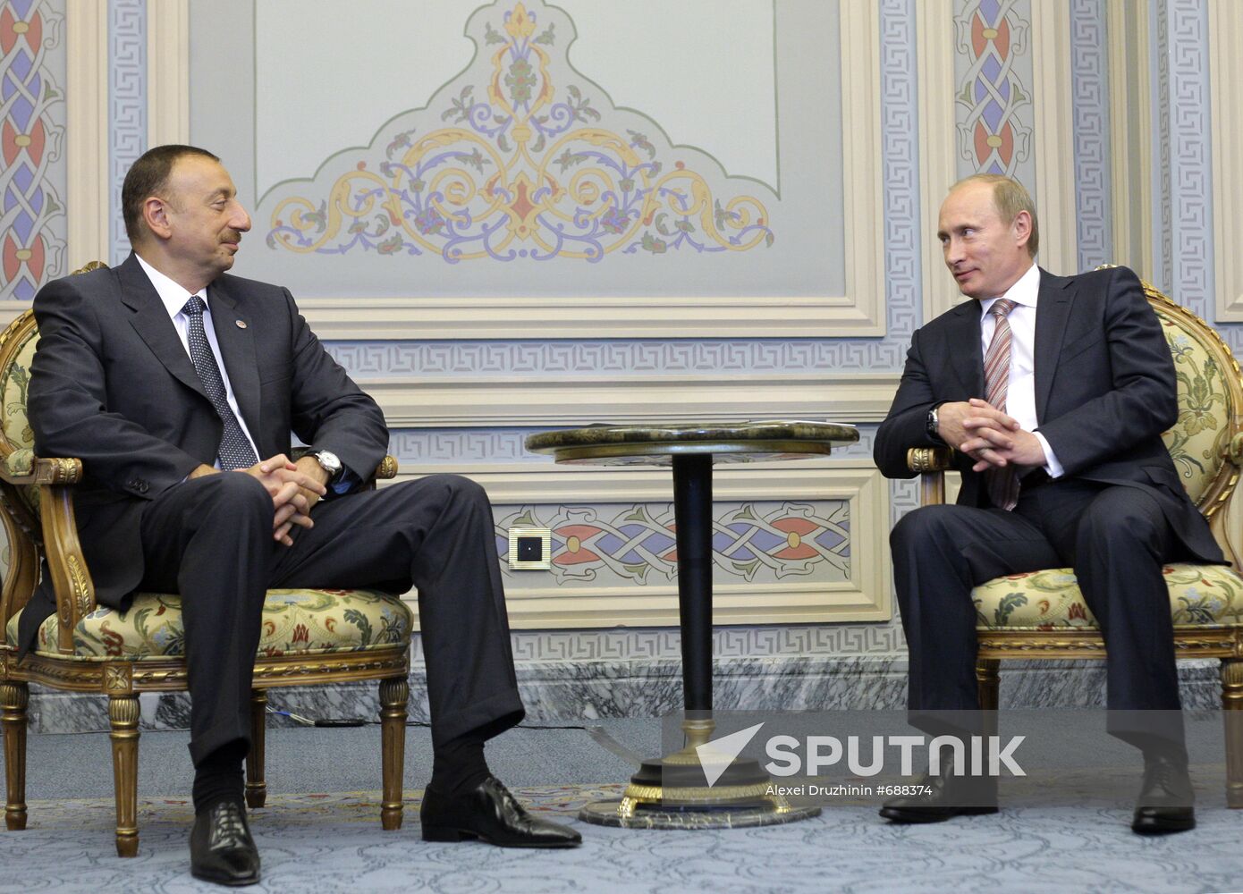 Vladimir Putin meeting Ilkham Aliyev