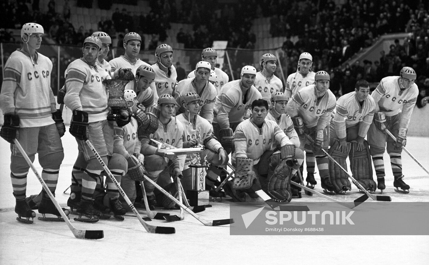 Soviet national ice hockey team
